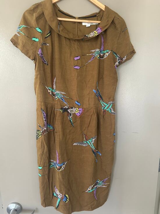 Boden Dresses & Skirts - Boden Hummingbird Print Silk Blend RollCollar earthy whimsical retro elevated